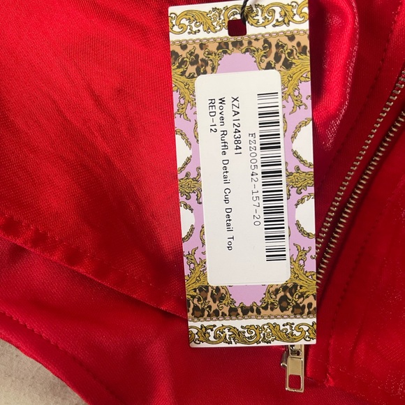 boohoo red woven ruffle cup detail top. - Picture 4 of 4